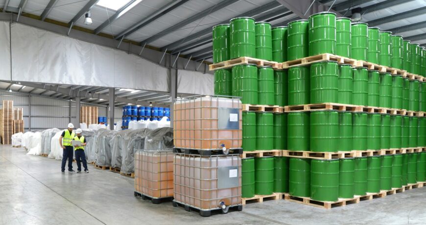 Jak dobrać wózki na odpady do specyfiki branży przemysłowej i usługowej?